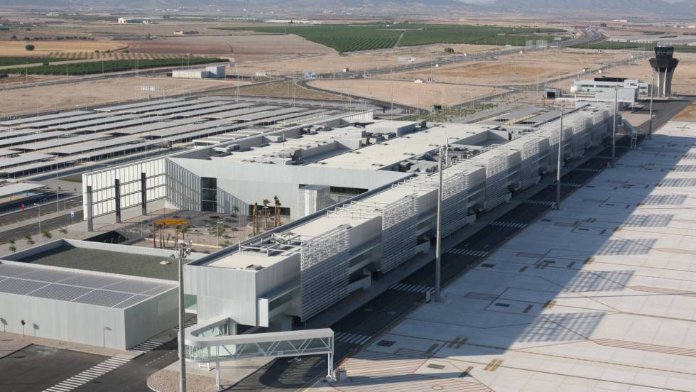AEROPUERTO INTERNACIONAL DE LA REGI�N DE MURCIA 