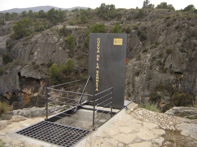 CUEVA SIMA DE LA SERRETA