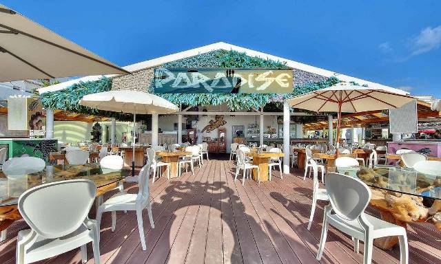 PARADISE BEACH CLUB