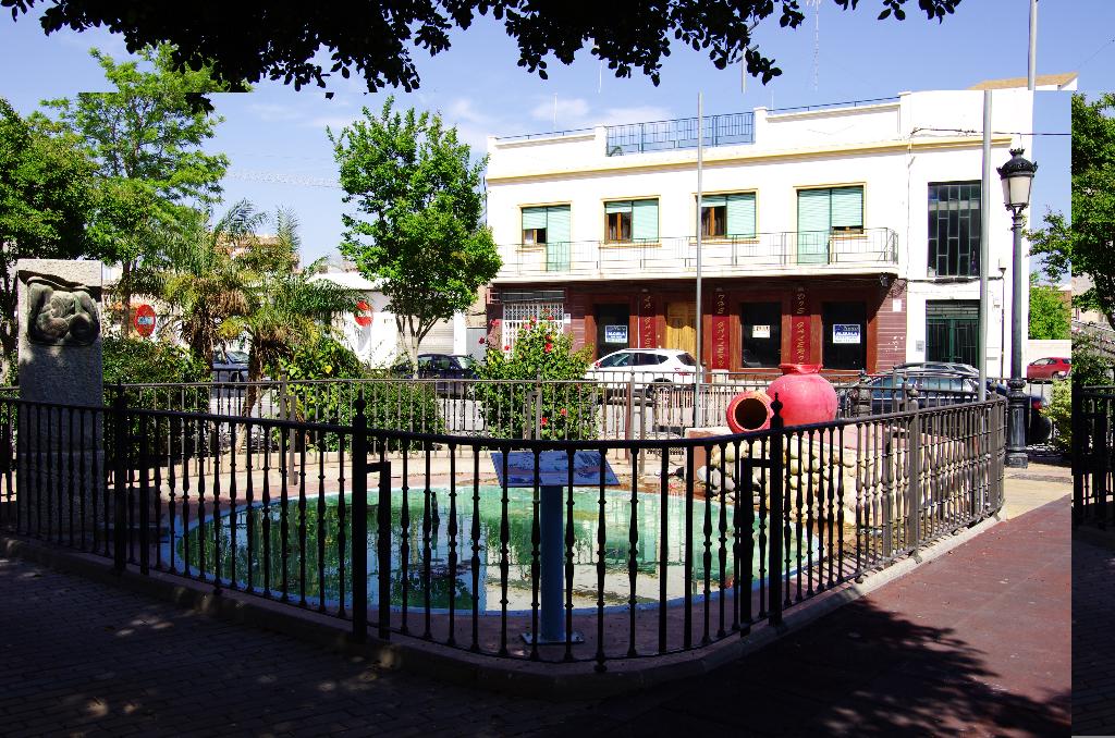 PLAZA DON AMALIO FERN�NDEZ DELGADO