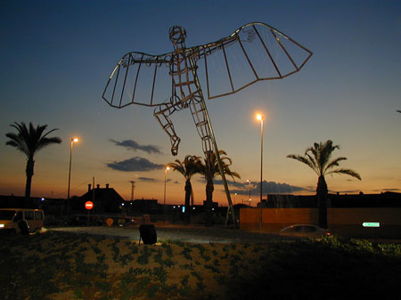 ESCULTURA ICARO H�DRICO