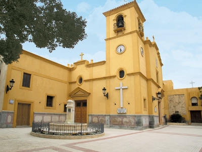 TEMPLO PARROQUIAL DE LAS TRES AVEMAR�AS. IGLESIA SAN BUENAVENTURA CAPUCHINOS
