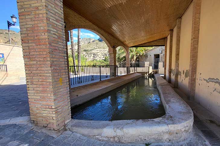 LAVADERO P�BLICO DE LA CANAL