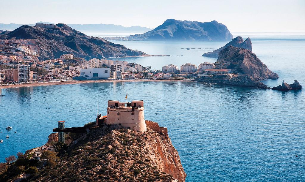 CASTILLO DE SAN JUAN DE LAS �GUILAS