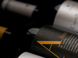 BODEGAS LUZ�N
