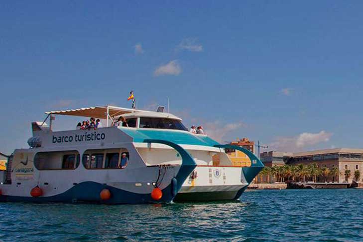 BARCO TUR�STICO 