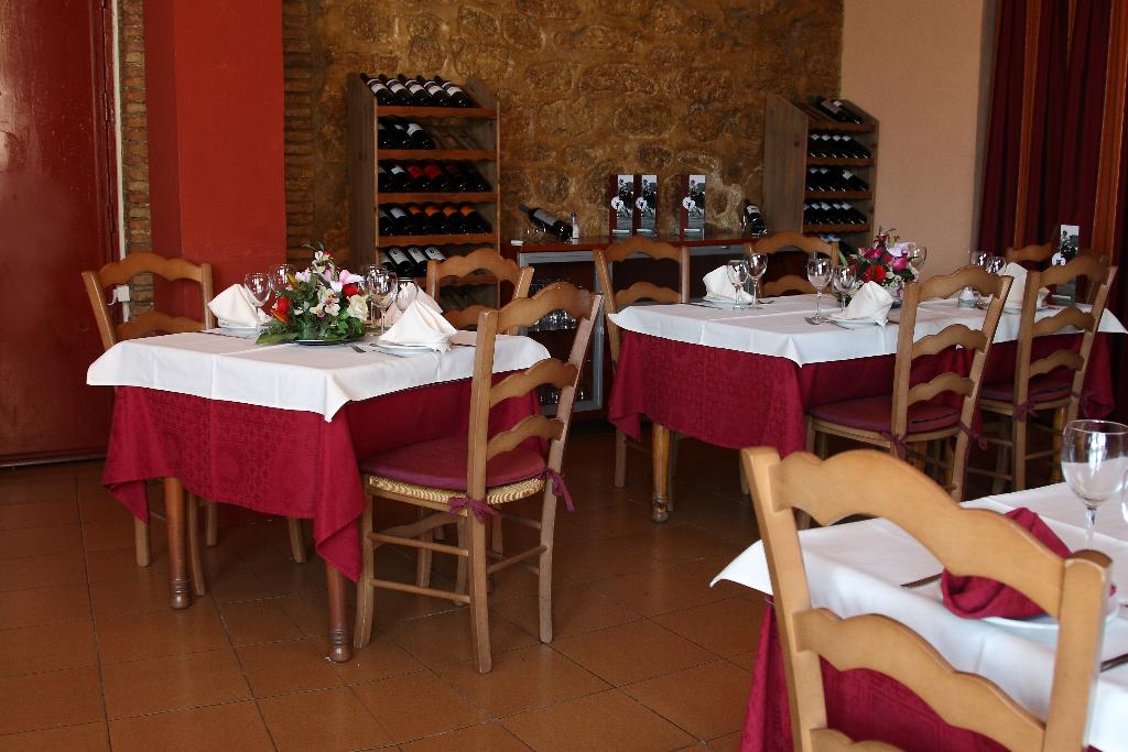 BAR PE�A TAURINA YECLANA